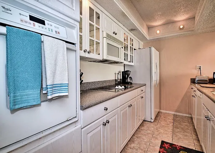 Apartment 440 West 1508s Walk To The 555 Clearwater Beach